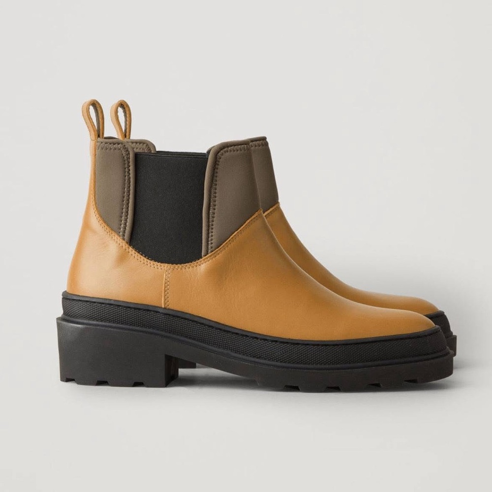 COS Chunky Sole Leather Ankle Boots - EU 38